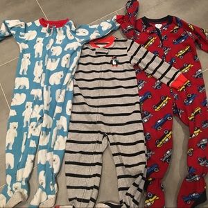 Set of 3 footie fleece pajamas (2T)